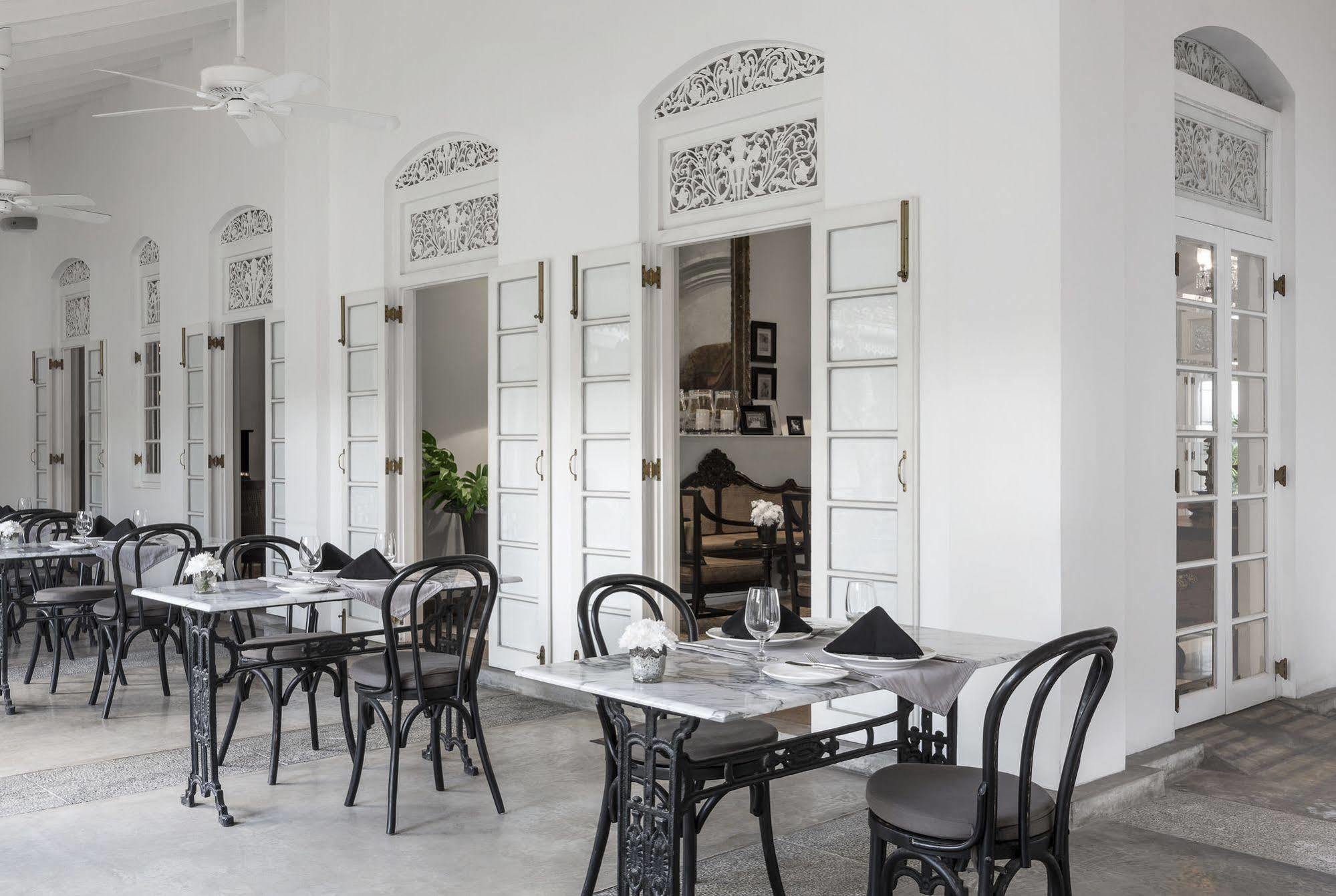 Maniumpathy Hotel Colombo Eksteriør bilde