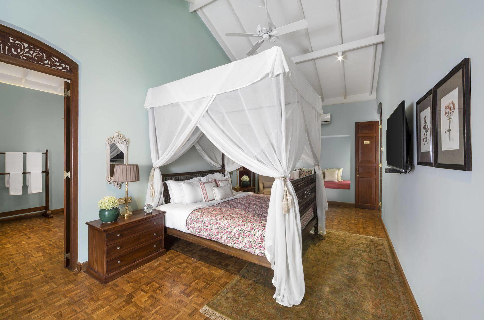 Maniumpathy Hotel Colombo Eksteriør bilde